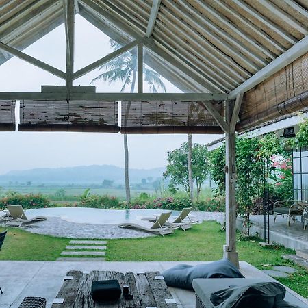 Sunmoonstarvillas Yogyakarta Jarakan Esterno foto