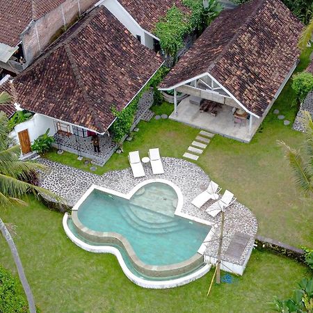 Sunmoonstarvillas Yogyakarta Jarakan Esterno foto