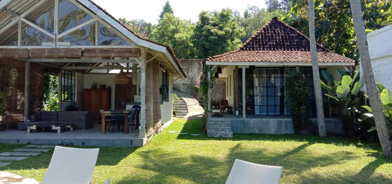 Sunmoonstarvillas Yogyakarta Jarakan Esterno foto