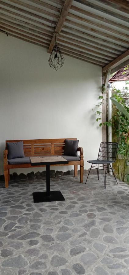 Sunmoonstarvillas Yogyakarta Jarakan Esterno foto