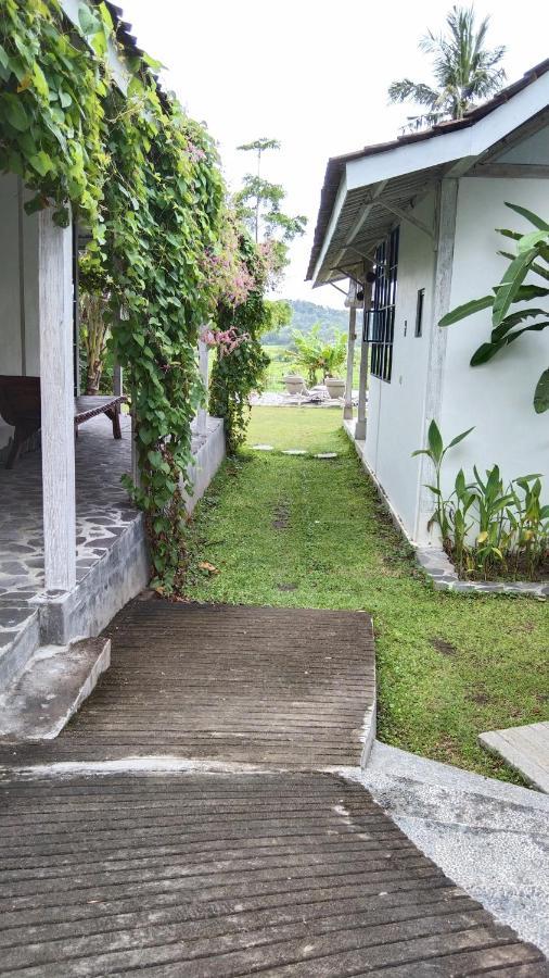 Sunmoonstarvillas Yogyakarta Jarakan Esterno foto