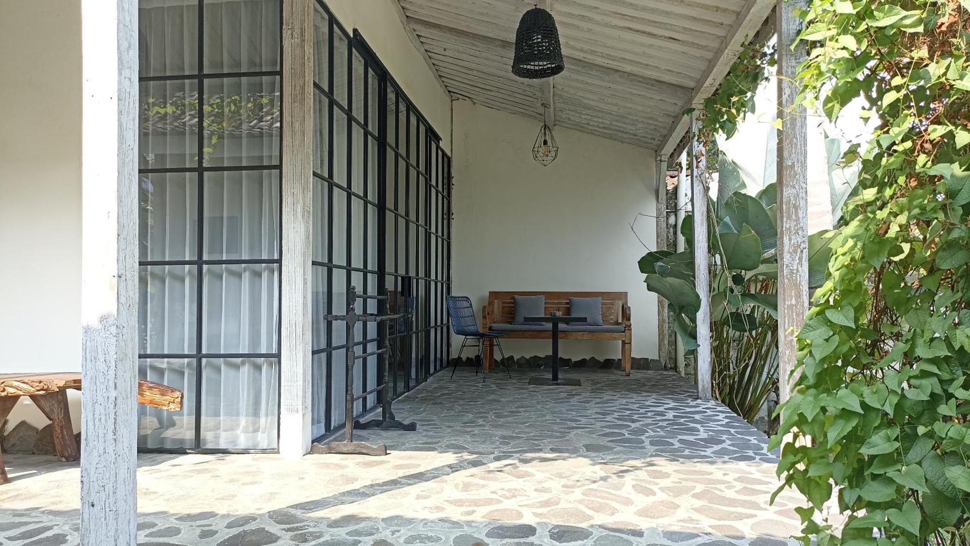 Sunmoonstarvillas Yogyakarta Jarakan Esterno foto
