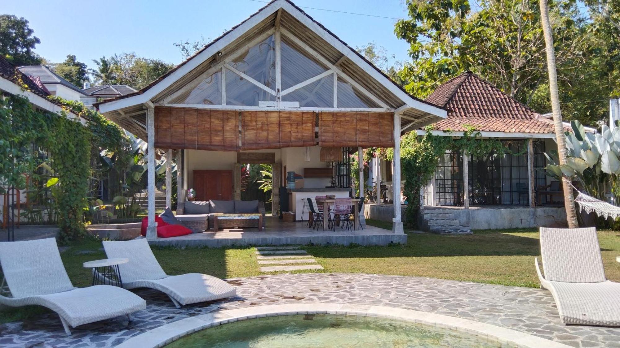 Sunmoonstarvillas Yogyakarta Jarakan Esterno foto