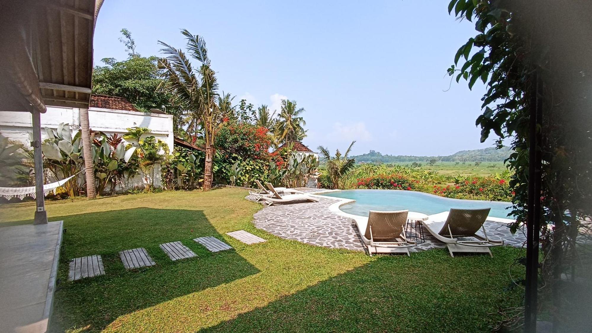 Sunmoonstarvillas Yogyakarta Jarakan Esterno foto