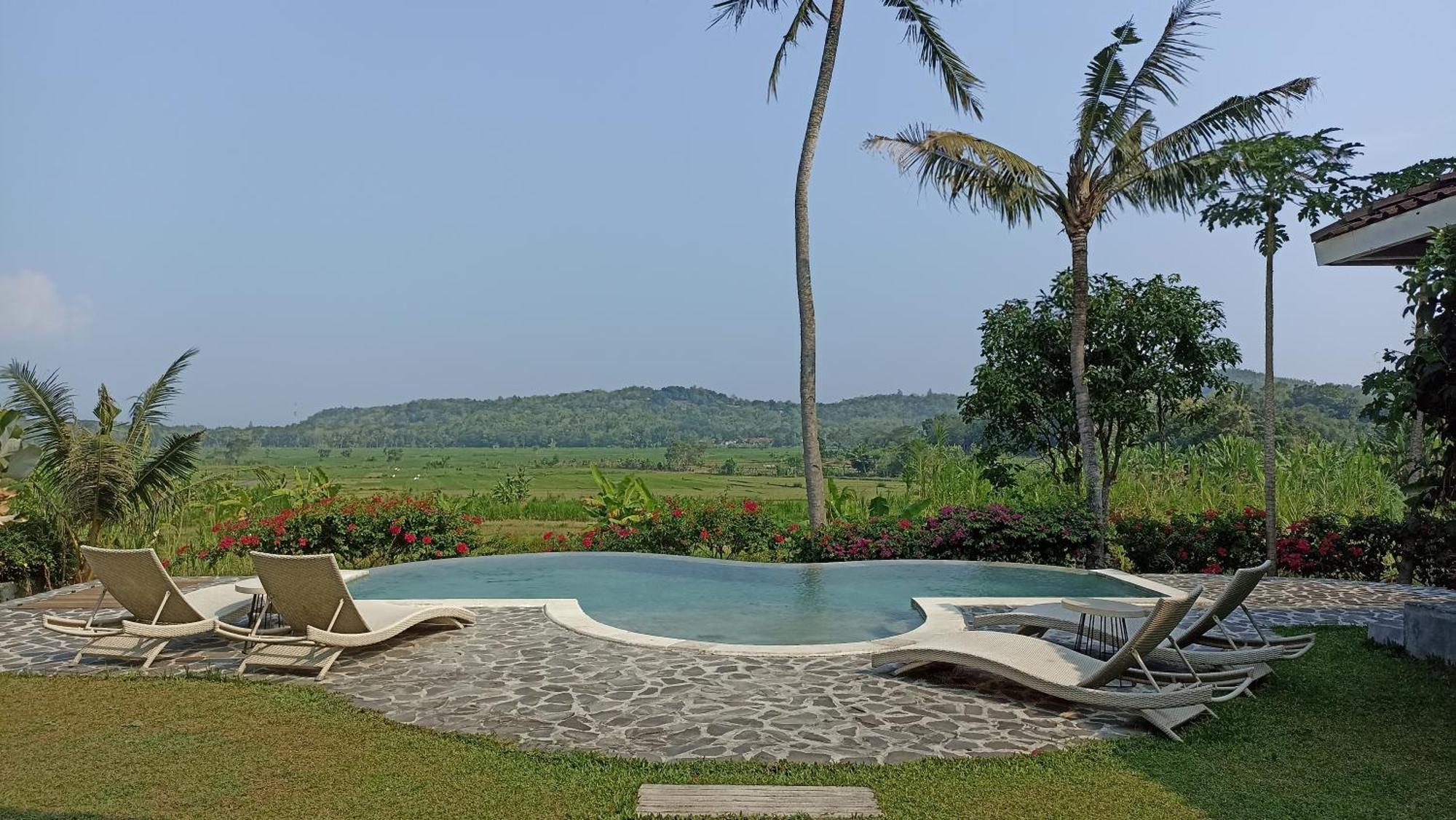 Sunmoonstarvillas Yogyakarta Jarakan Esterno foto